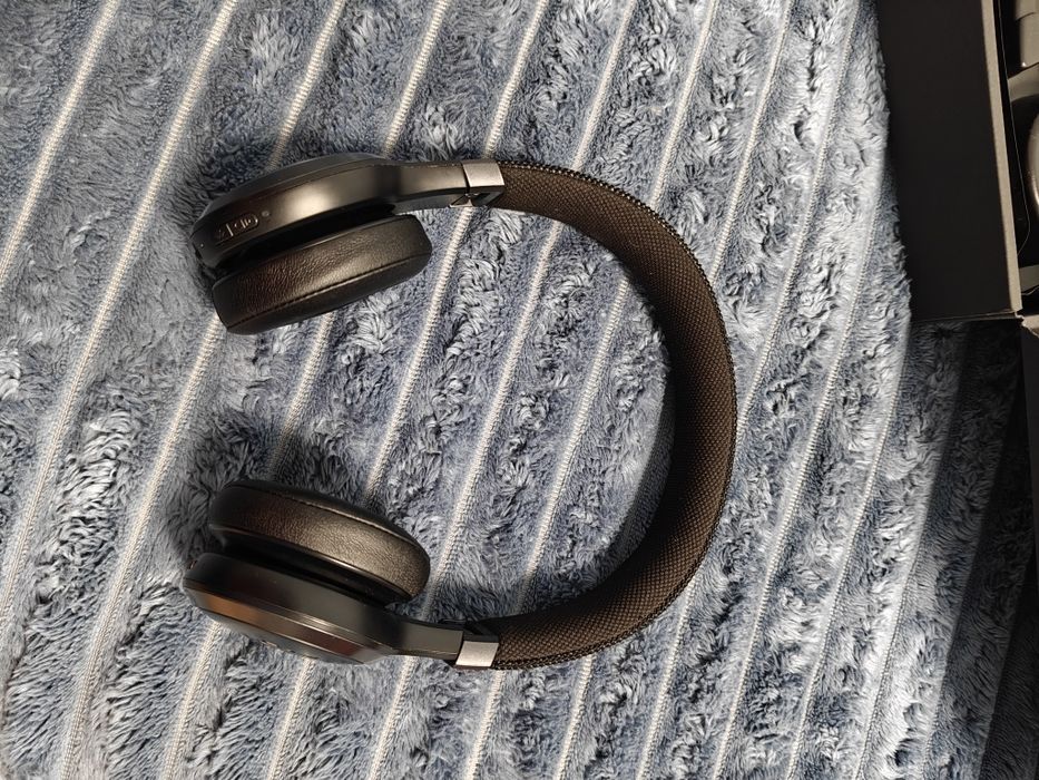 наушники JBL LIVE 460nc