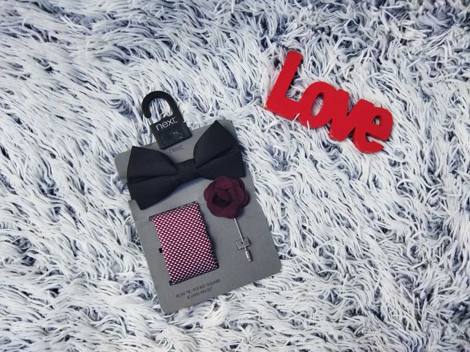 Чоловічий набір краватка-метелик,хустка,брошка для лацкана next