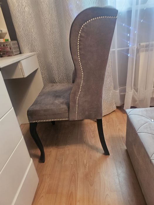 Sprzedam 4  duże krzesła glamour