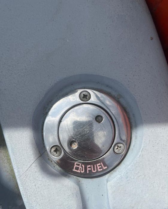 Rib z  Holandii do sprowadzenia. 520 80pk EFI
