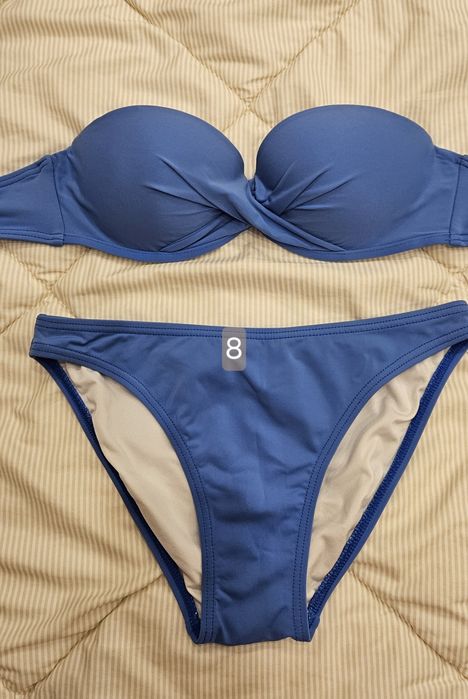 Купальник жіночій. Суцільний.