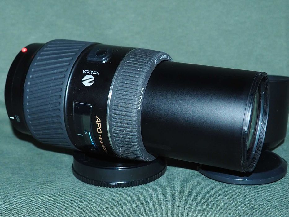 Obiektyw Minolta AF APO TELE ZOOM 100-300mm f4.5-5.6 D.
