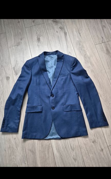 Sprzedam garnitur rozmiar 44.