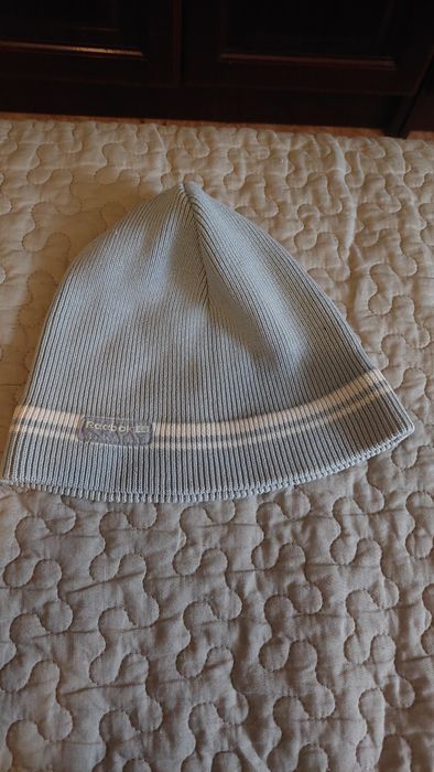 Gorro Reebok azul