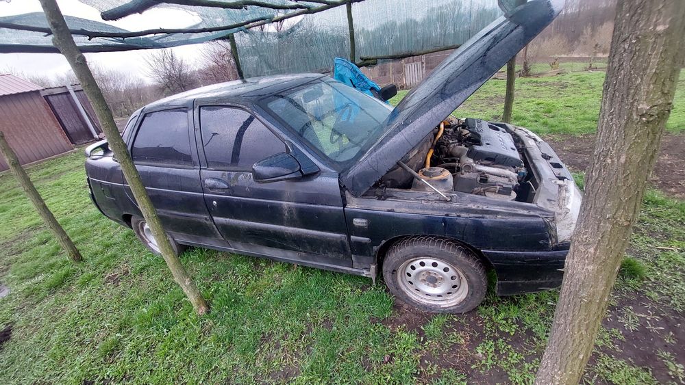 Продам машину ваз 21110