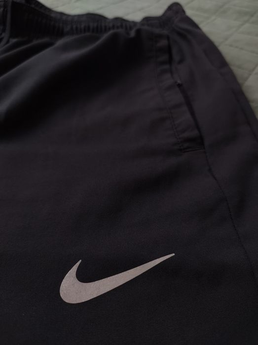 Nike rozmiar L spodnie sportowe męskie