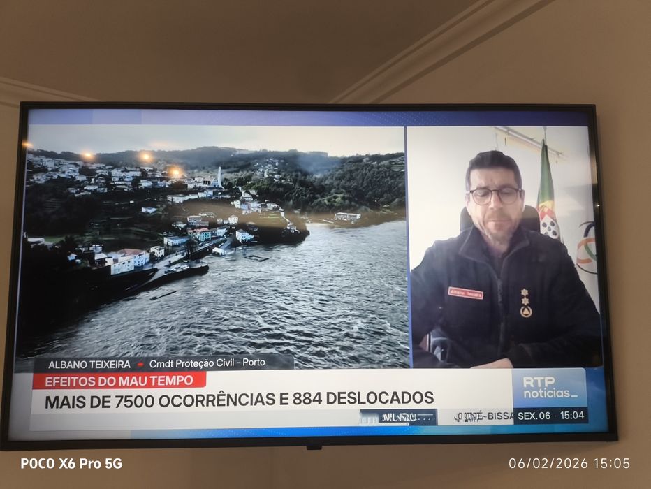 SmartTV UHD LG 43" em óptimo estado