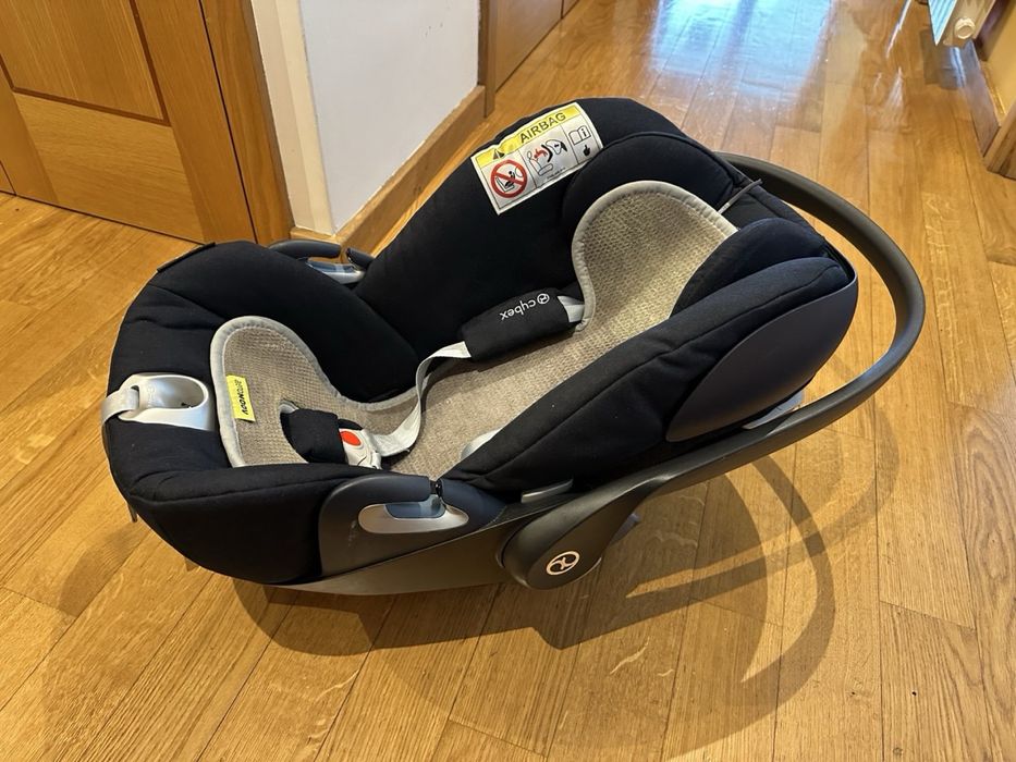 Cybex Cloud Z i-Size com a base