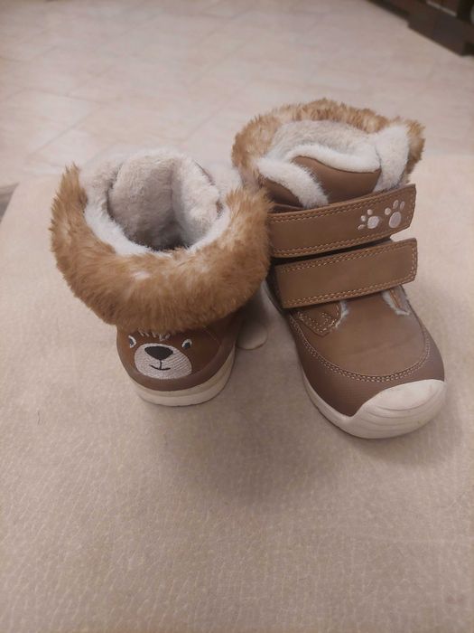 Sprzedam buciki dziecięce nr 23