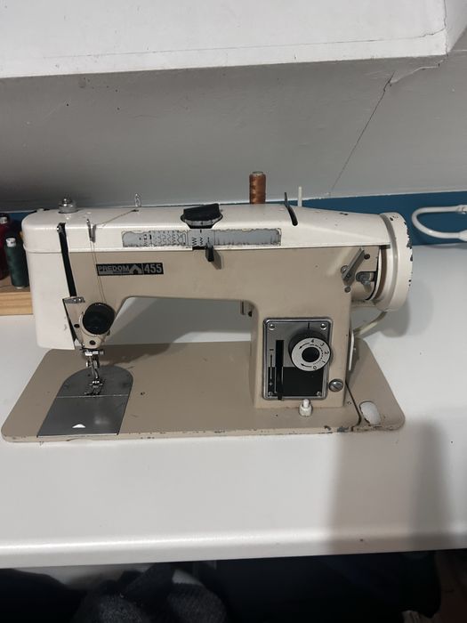 Maszyna stebnówka Predom