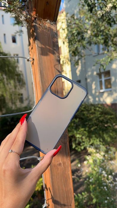 Etui na tel. IPhone 13 pro