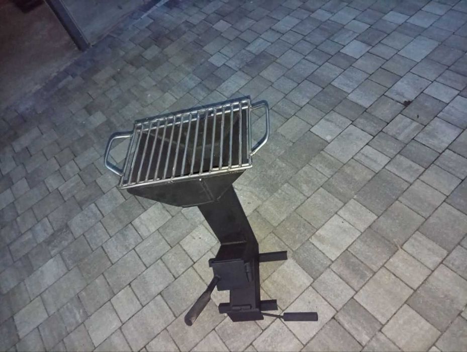Piec rakietowy. Grill na działke .Ryby .Biwak