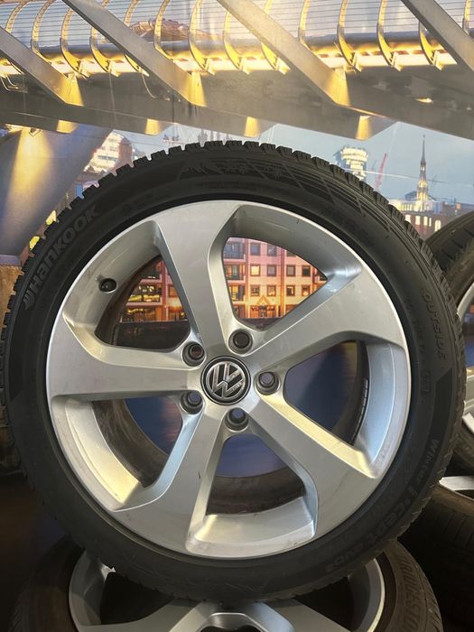 Jantes Originais Volkswagen 17” + Pneus Hankook 225/45 R17