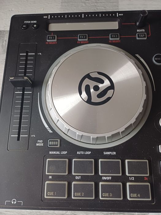 Konsola Numark Mixtrack Pro 3