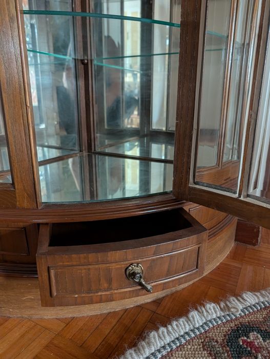 Armário/vitrine/cristaleira de canto