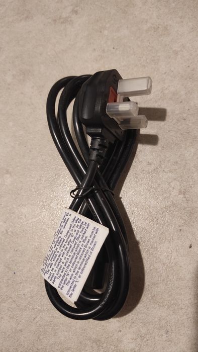Nowy kabel zasilający angielska wtyczka. 2 m.