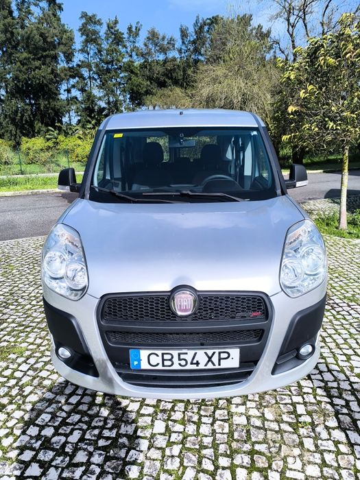 Fiat Doblo Maxi 1.6 JTD com 5 lugares e caixa de carga.Paga classe 1 .