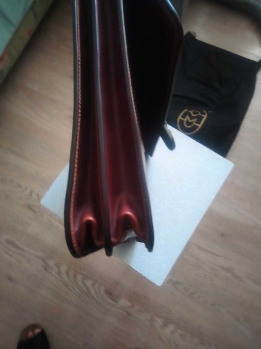 Портфель шкіряний , новий