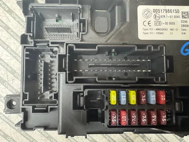fiat grande punto skrzynka bezpieczników 517986150
