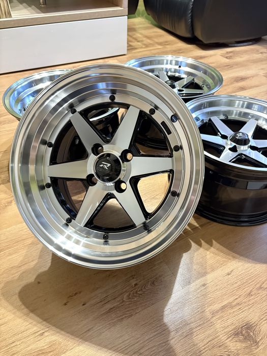 Felgi R15 8J 4x100 ET20