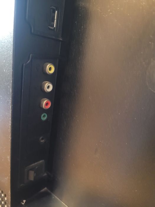 TV SHARP 32 cale. TV LCD plus pilot