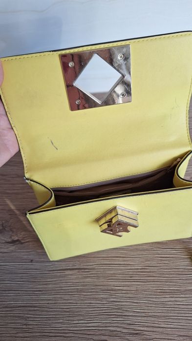 Torebka Kazar-Viena żółta kanapkowa skóra na ramię