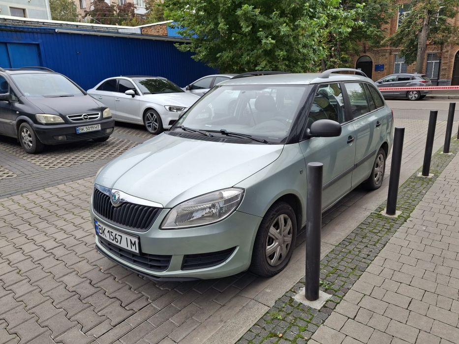 Skoda fabia-2010. 1.2