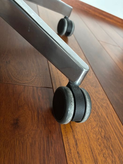 Krzesło biurowe z osłoną