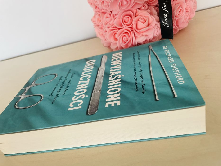 niewyjaśnione okoliczności medycyna sądowa lekarz książka życie śmierć