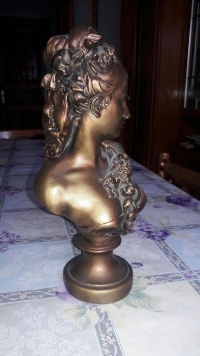 Статуетка. Статуетка