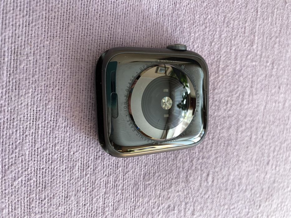 Apple Watch Series 4 GPS + LTE 44mm