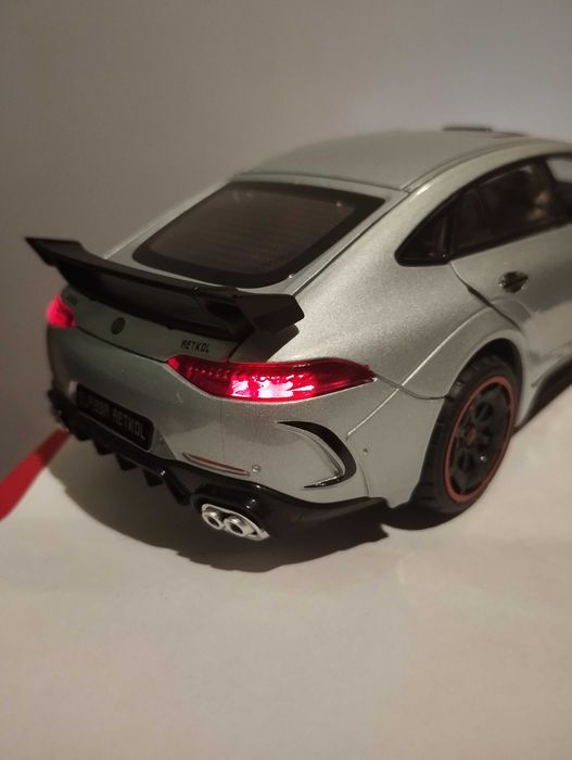 Модель Mercedes Benz AMG GT Brabus Rocket 900 1/24