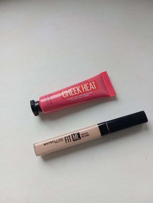 Róż w kremie płynie Maybelline cheek heat korektor Maybelline fit me