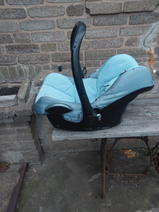 Авто кресло , детское