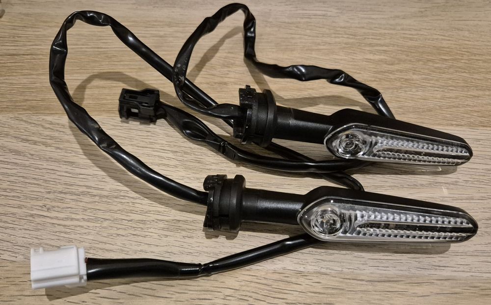 Piscas led Yamaha tracer 9 gt