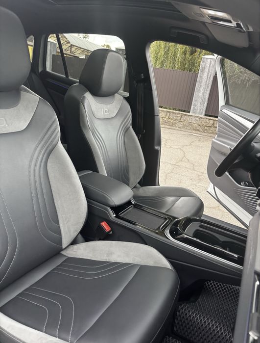 Трансфер в аеропорт і з аеропорту  Кишинів.