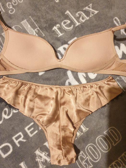 Biustonosz i Majtki z Jedwabiu Intimissimi  70/A  XS.