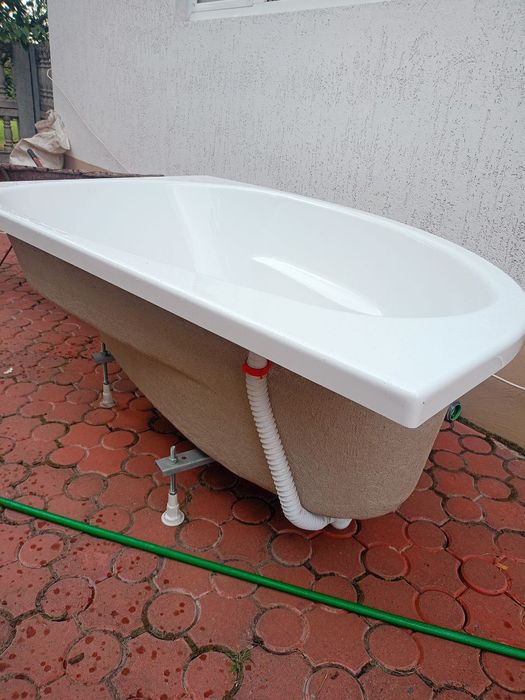 Продам ванну і двірне полотно.