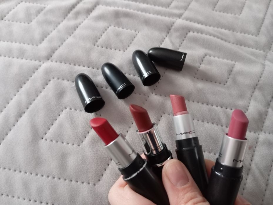 MAC szminki matowe błyszczące różne kolory