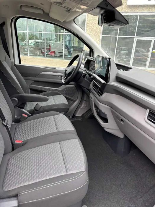 Wypożyczalnia Aut BUS Wynajem BUS 9 osobowy Automat VW Caravelle Samochód 9 osób F Vat Długi L2 150 KM