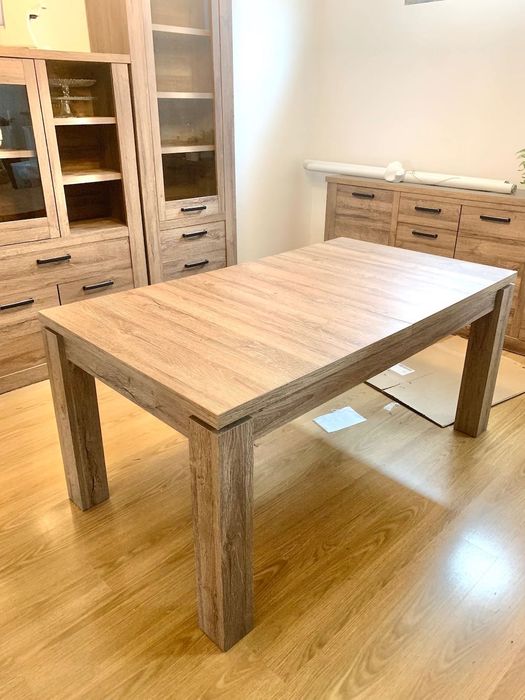 Mesa de Jantar Extensível AREZZO – Estilo Rústico e Elegância Natural