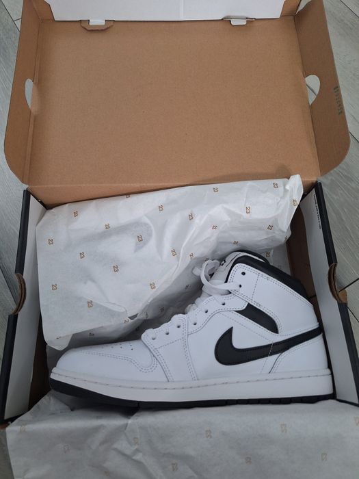 Air Jordan 1 Mid
