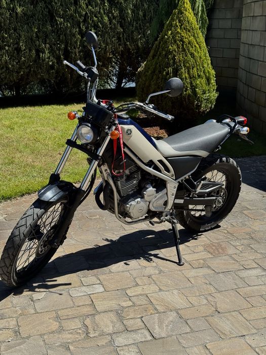 Yamaha XG250 Tricker