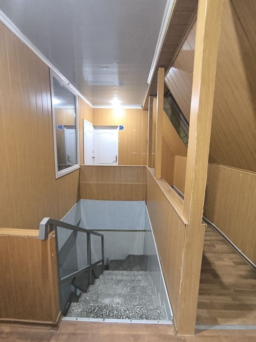 Оренда приміщення 32м.Центр . 2_й поверх. Любий вид діяльності.