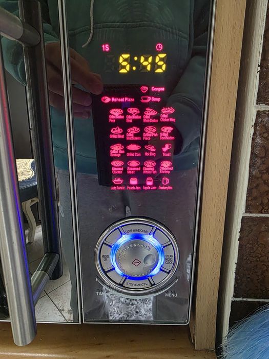 Kuchenka mikrofalowa Clatronic MWG 760D - nowoczesna, idealna