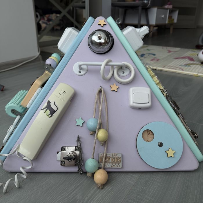 Піраміда, бізіборд, розвиваюча піраміда