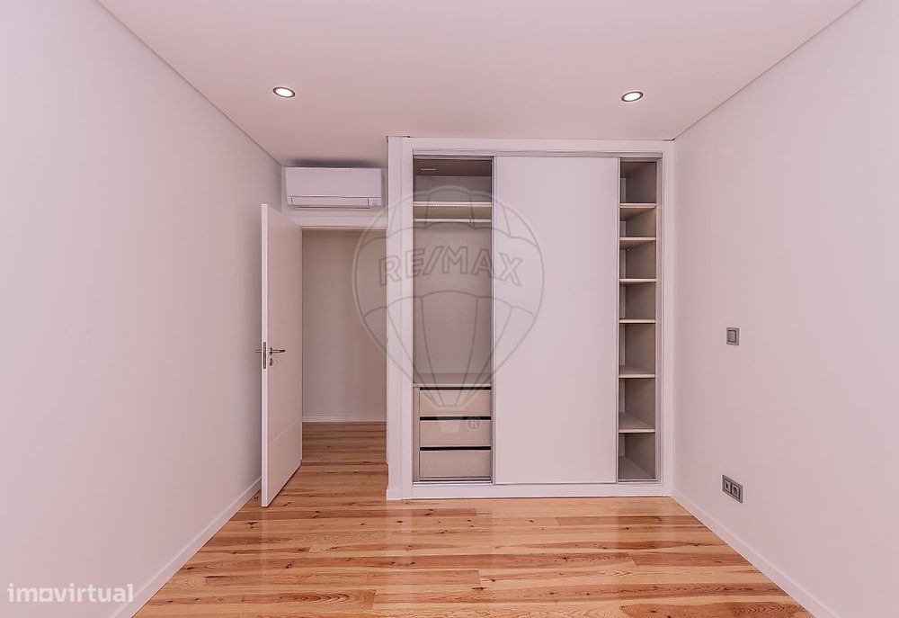 Apartamento T4 para venda