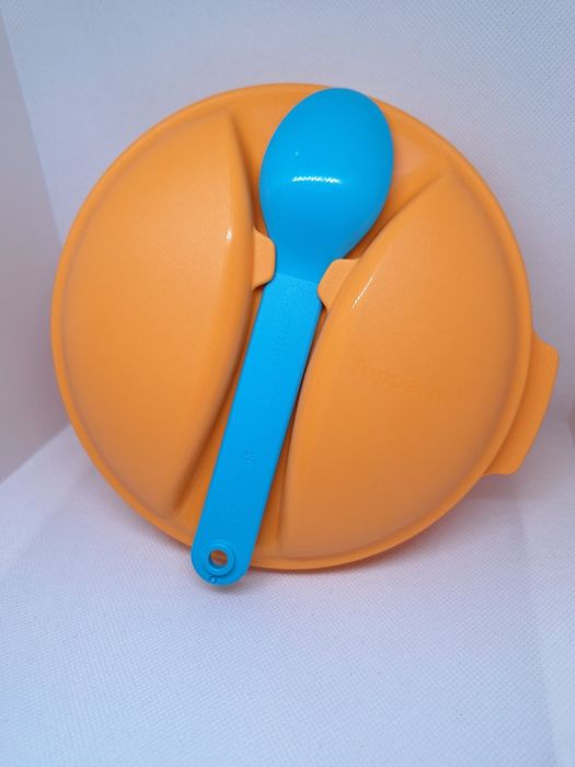 Tupperware laranja