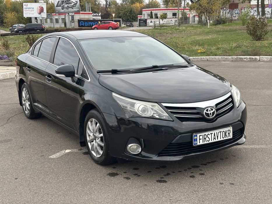Toyota Avensis 2012