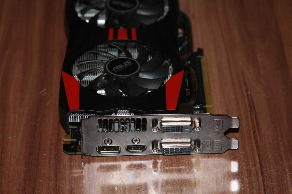 Karta  graficzna  Nvidia  GTX 760   direct power  Asus